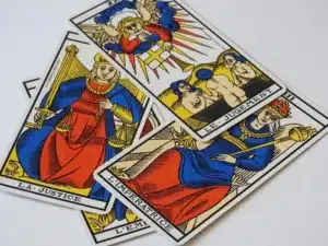 plusieurs lames majeures du tarot