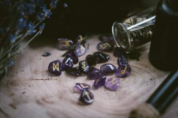 runes divinatoires